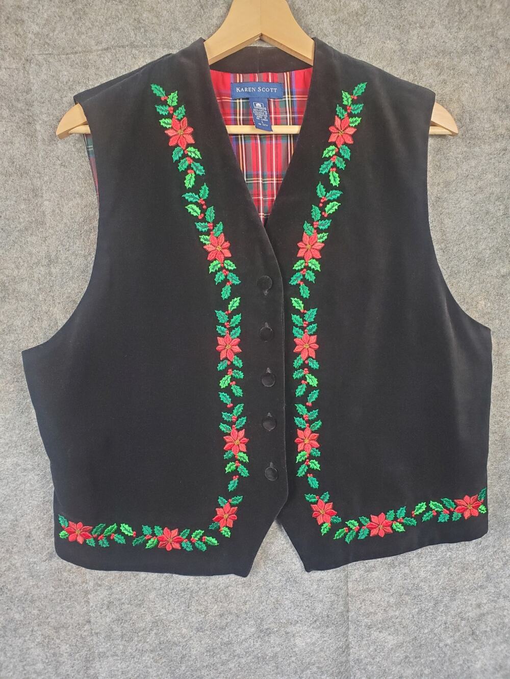 VTG Women's Karen Scott Large Black Velvet Holly Embroidered Christmas Vest